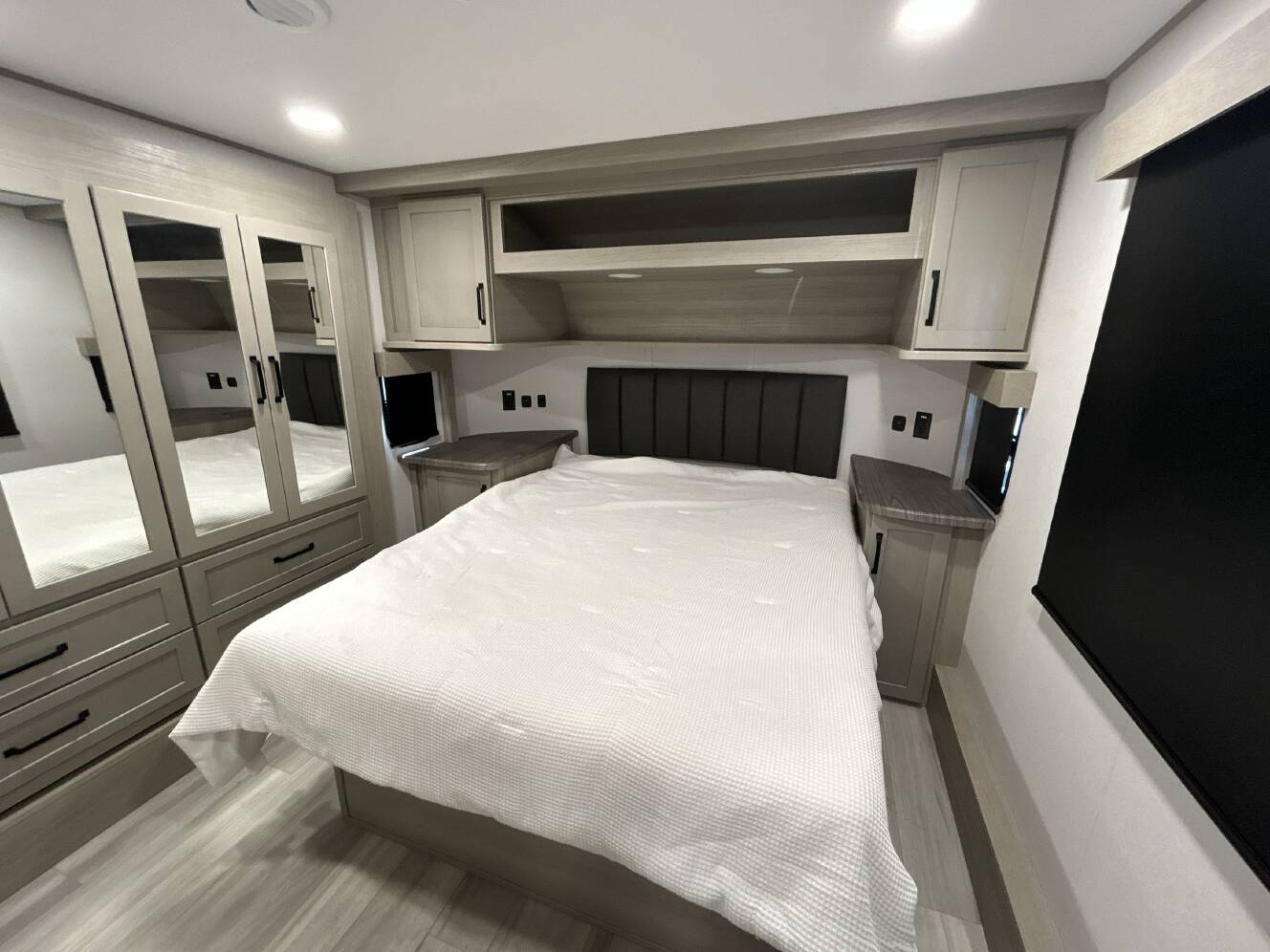 A photo of this 2025 Grand Design MOMENTUM G CLASS 350G