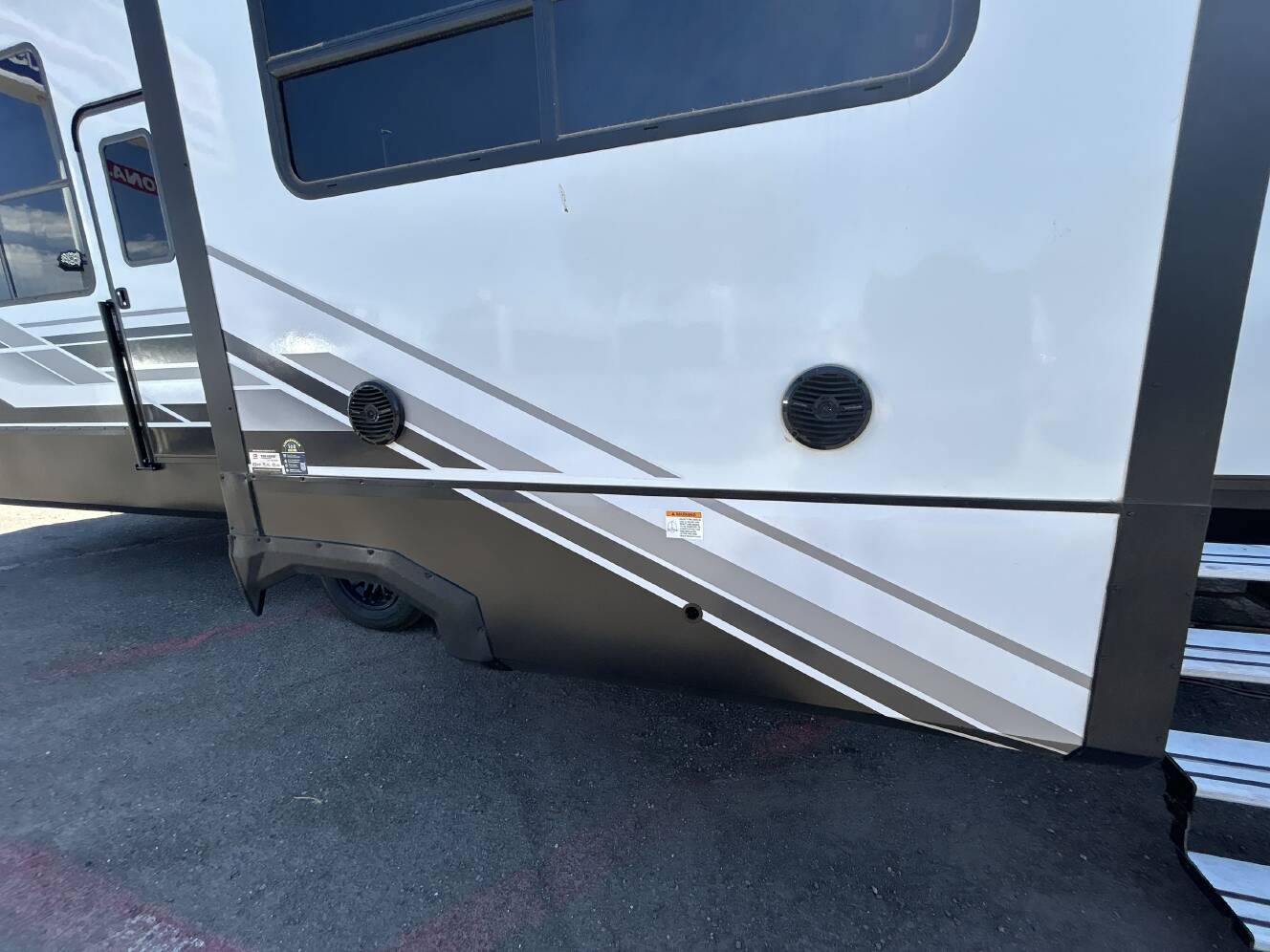 A photo of this 2025 Grand Design MOMENTUM G CLASS 350G