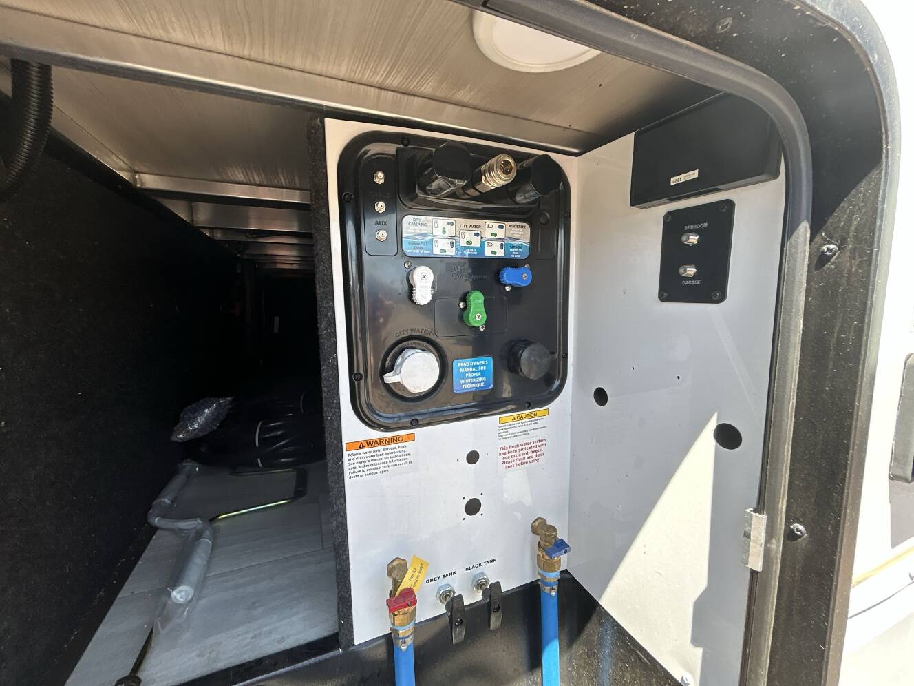 A photo of this 2025 Grand Design MOMENTUM G CLASS 350G