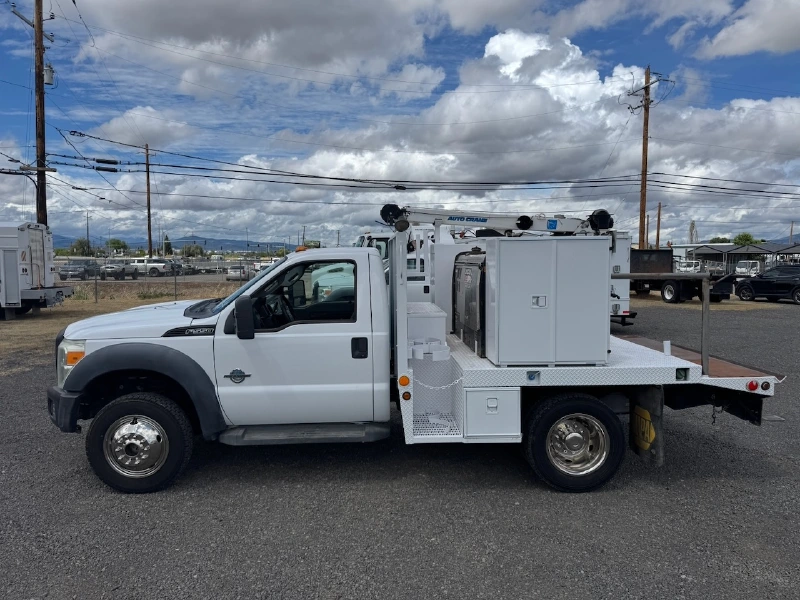 2012 FORD F550