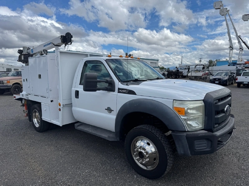 2012 FORD F550