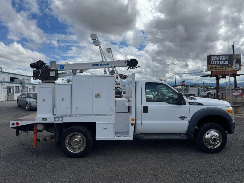 2012 FORD F550