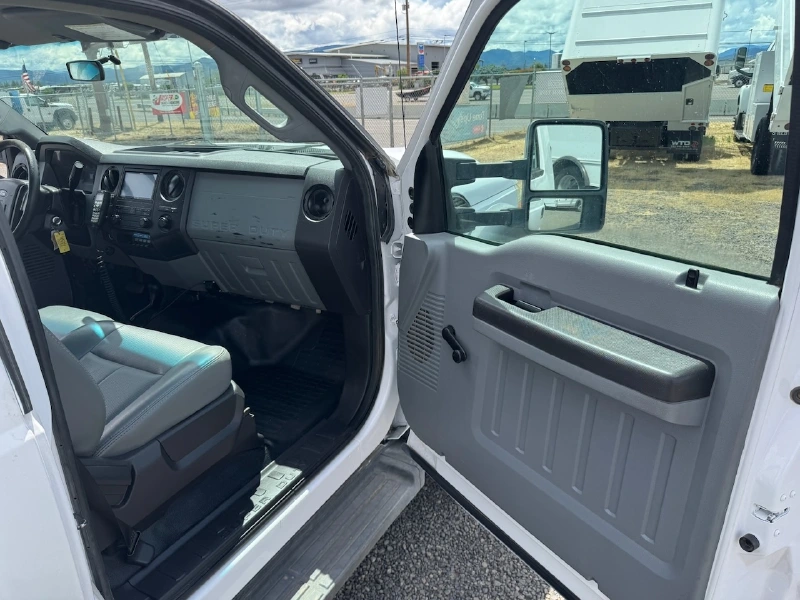 2012 FORD F550