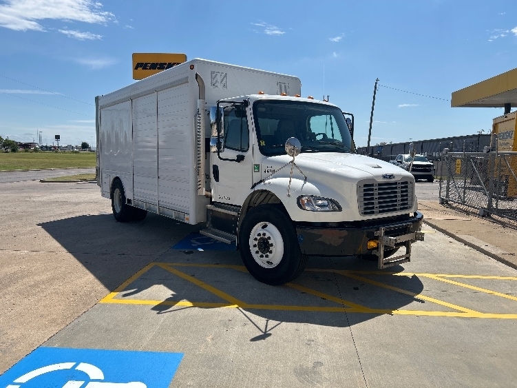 2022 FREIGHTLINER BUSINESS CLASS M2 106 in Dallas, TX