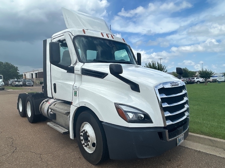 2022 FREIGHTLINER CASCADIA 126 in Jackson, MS
