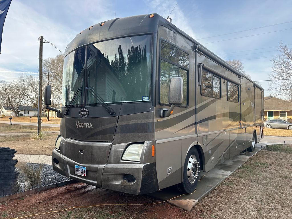 2004 Winnebago Vectra 40QD in lancaster SC