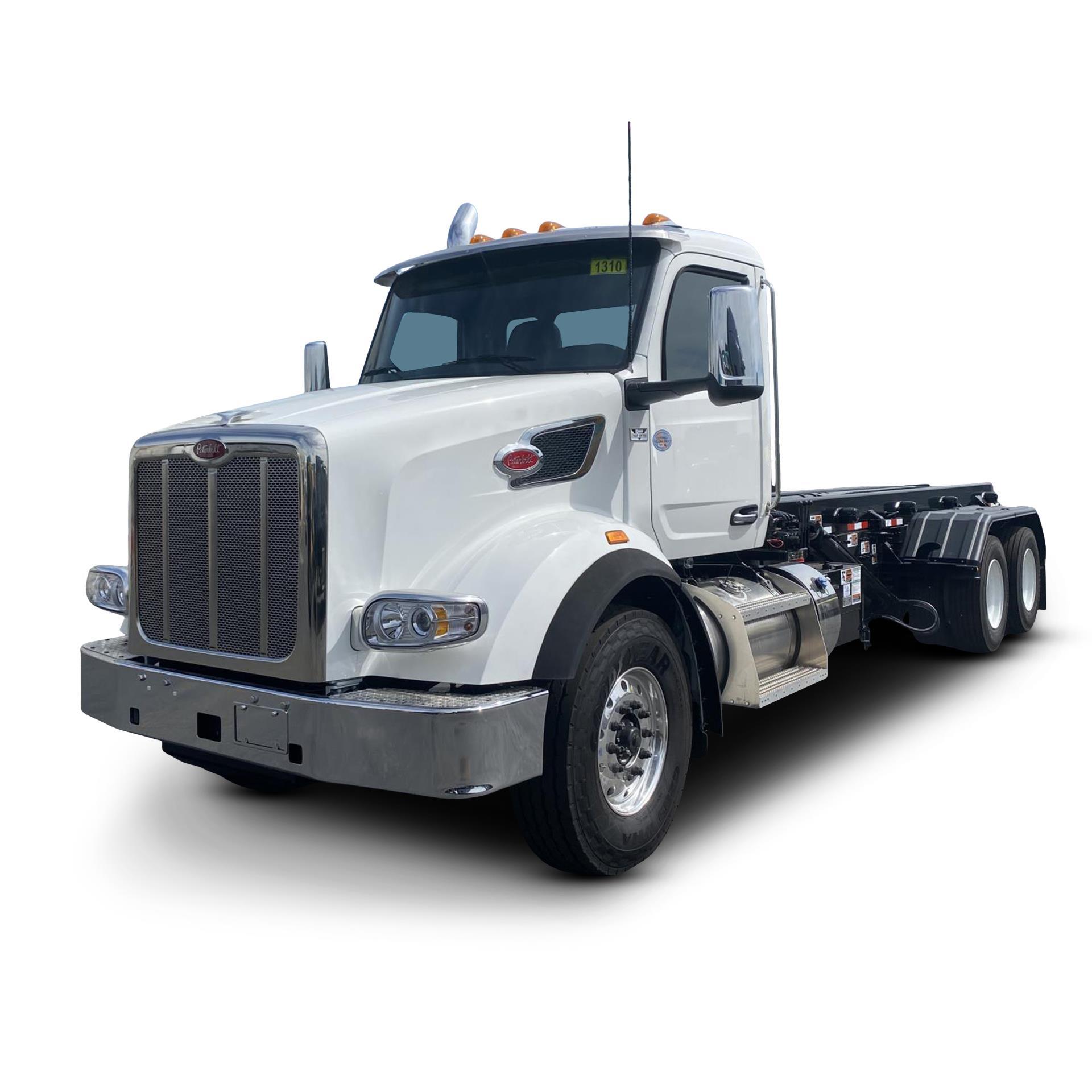 2027 Peterbilt 567 in Pico Rivera, CA