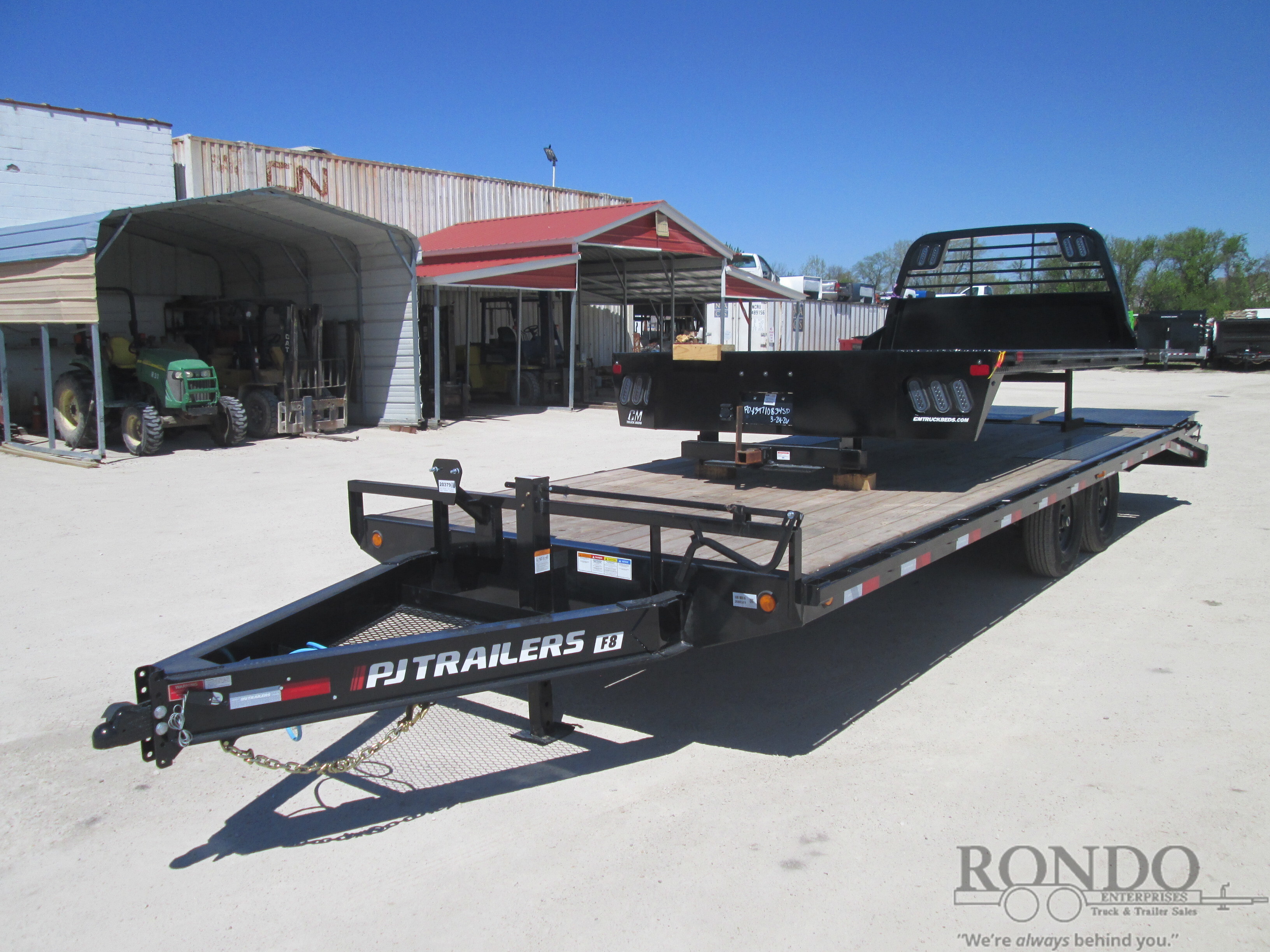 2026 PJ TRAILERS F8 Equipment Deckover F8J2472BSYK in Sycamore, IL
