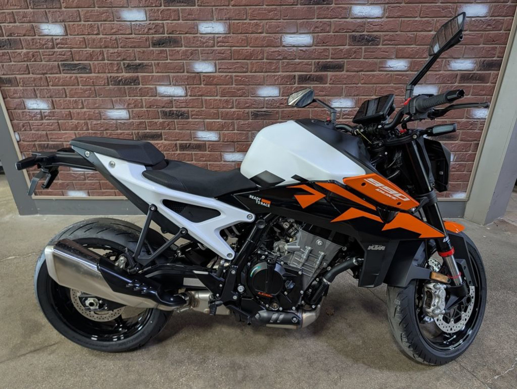 2027 KTM Duke 990 990 in Dimondale, MI