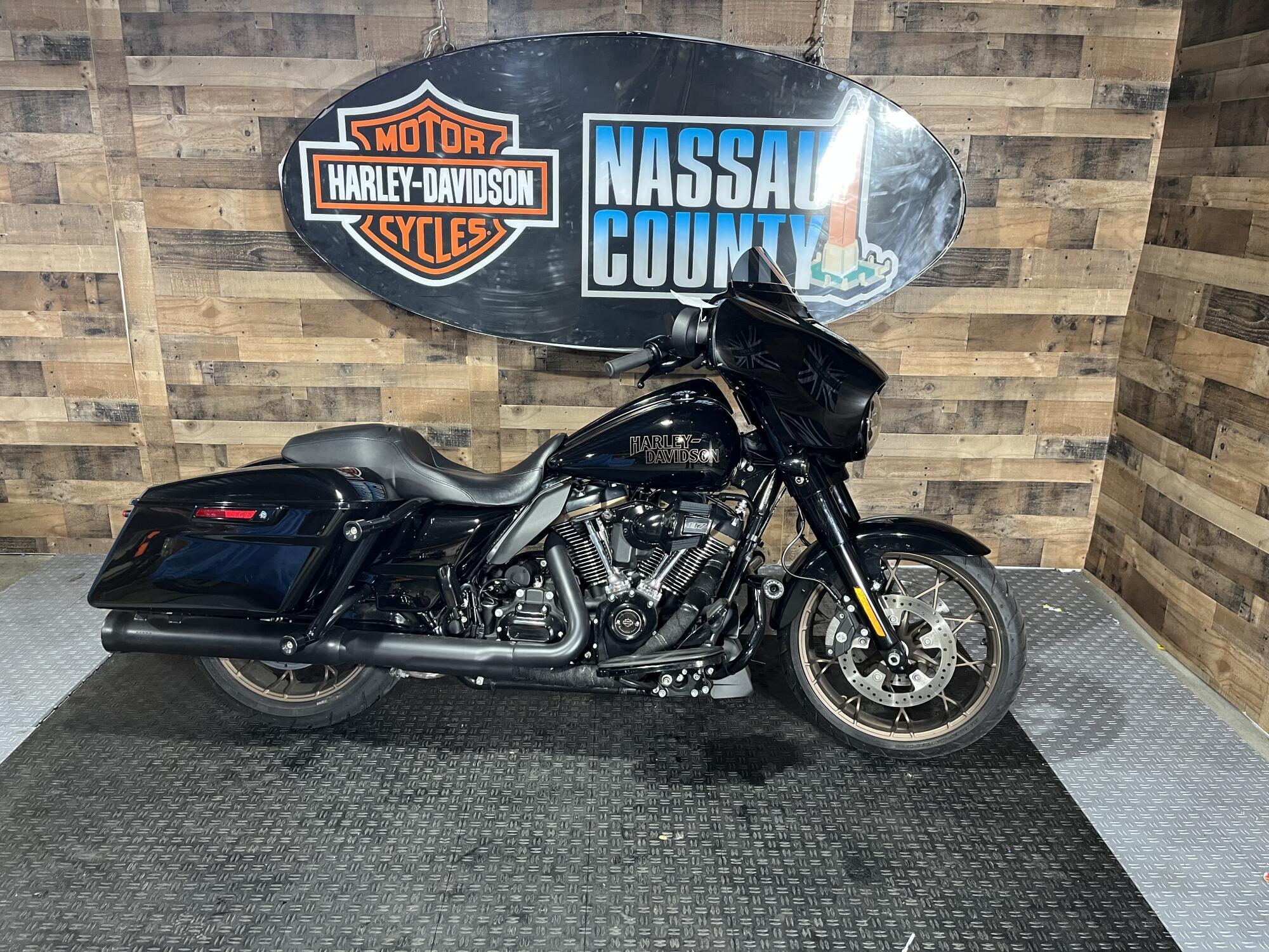 2023 Harley-Davidson Street Glide ST ST in Bellmore, NY
