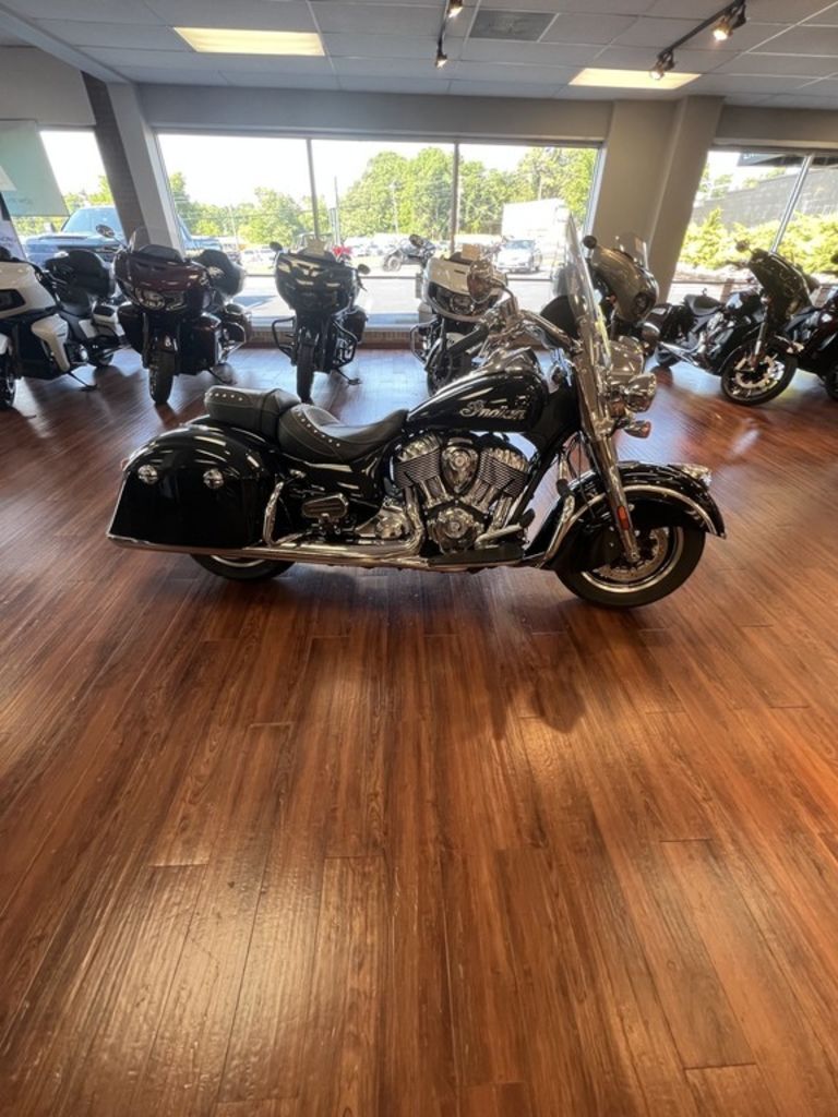2019 Indian Motorcycle® Springfield® Thunder Black in Knoxville, TN
