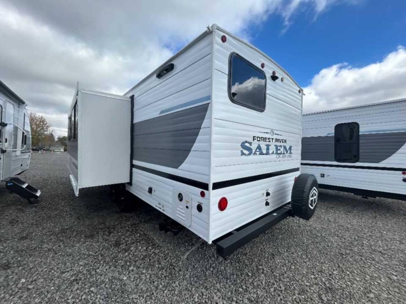 A photo of this 2026 Forest River Salem Cruise Lite 263BHXL