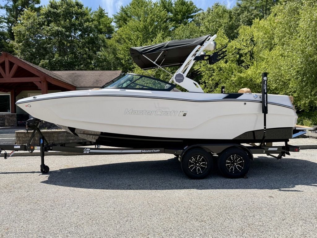 2027 Mastercraft XT22 in naples ME