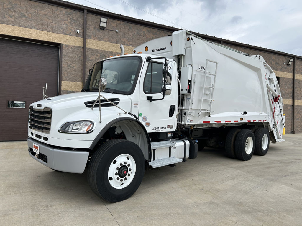 2025 Freightliner M2 106 in Cleveland, OH