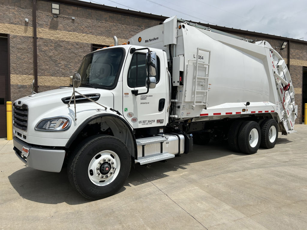 2025 Freightliner M2 106 in Cleveland, OH