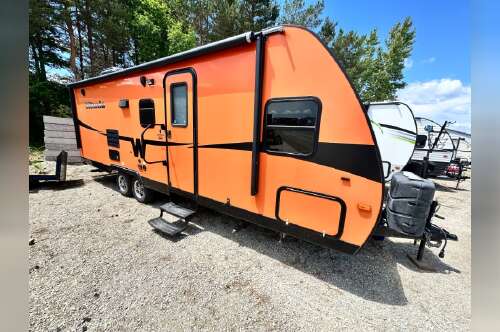 2014 Winnebago Minnie 2451BHS in suamico WI