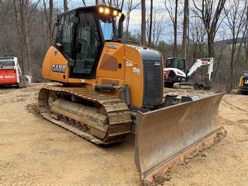 2016 Case 850M-LT in Harrisburg, PA