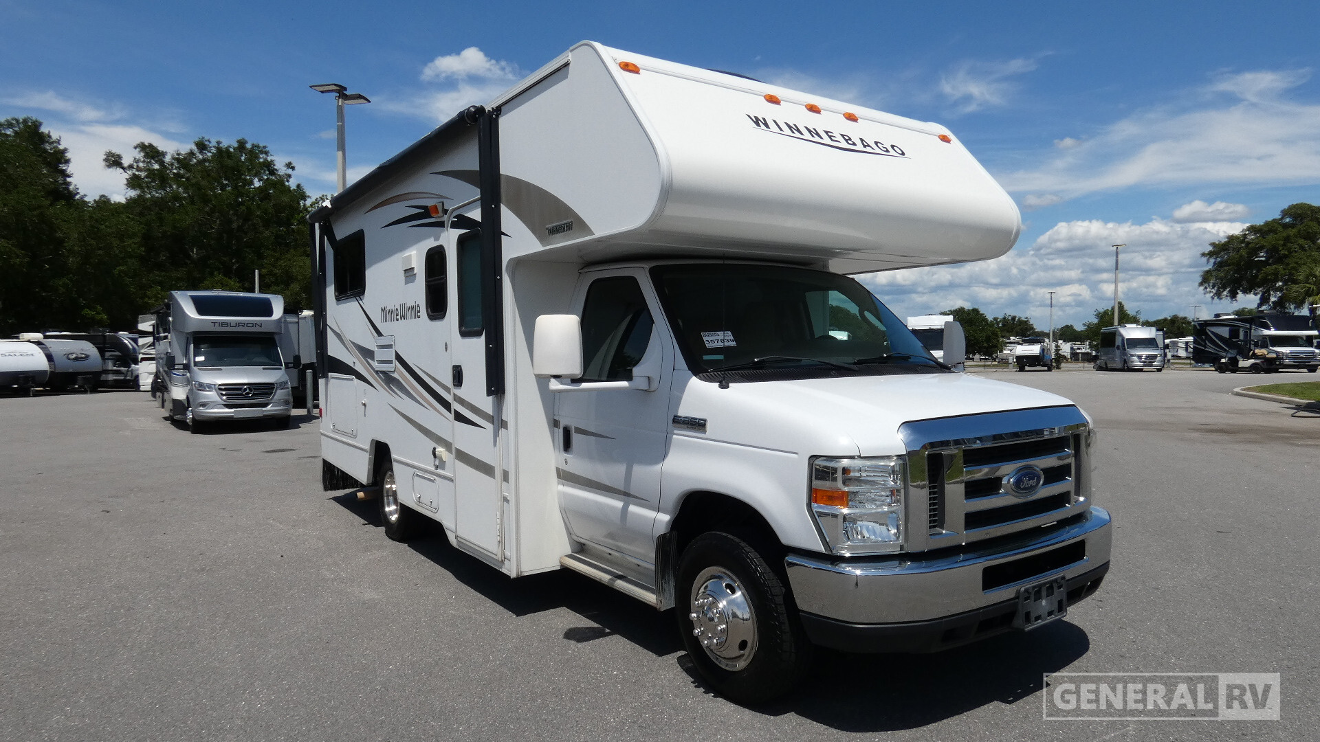 2016 Winnebago Minnie Winnie 22R in ocala FL