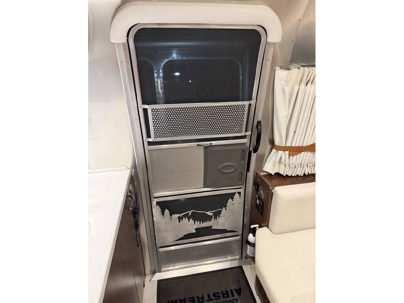 A photo of this 2021 Airstream GLOBETROTTER 25FBQ