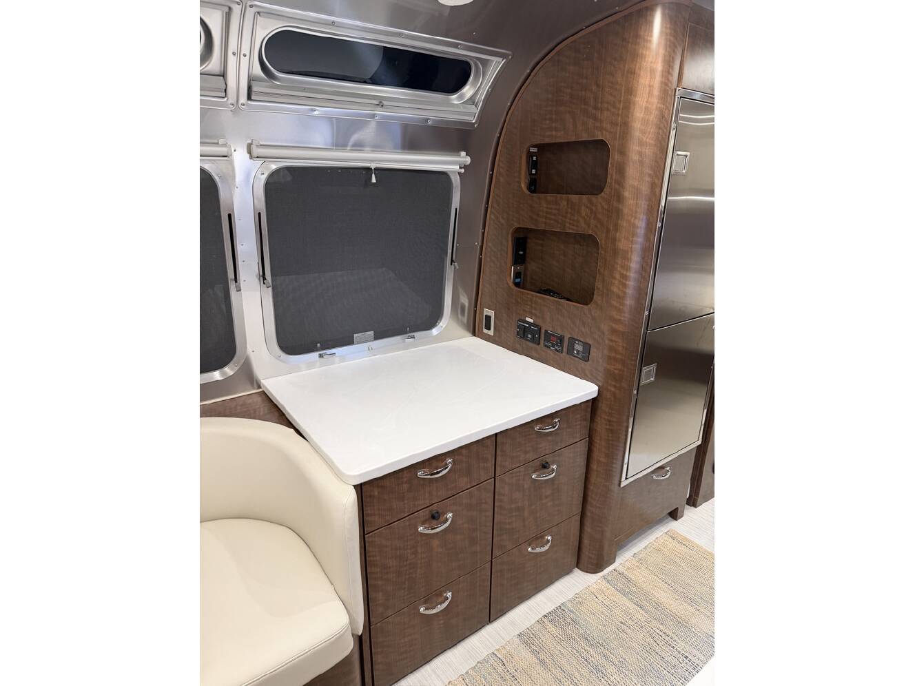 A photo of this 2021 Airstream GLOBETROTTER 25FBQ