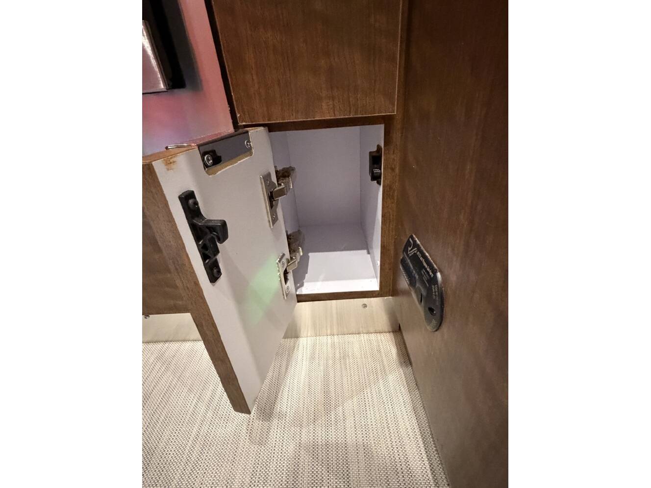 A photo of this 2021 Airstream GLOBETROTTER 25FBQ