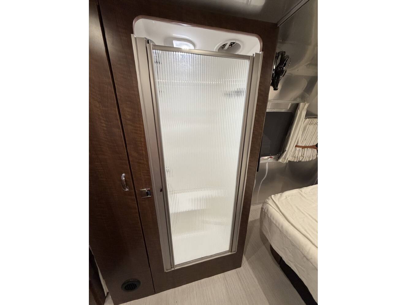 A photo of this 2021 Airstream GLOBETROTTER 25FBQ