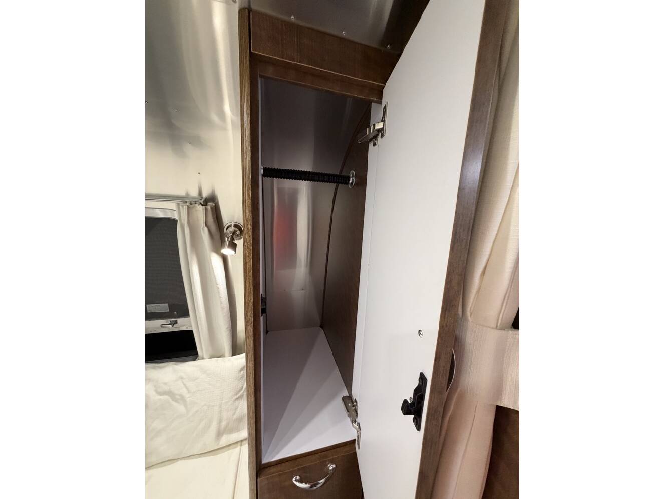 A photo of this 2021 Airstream GLOBETROTTER 25FBQ