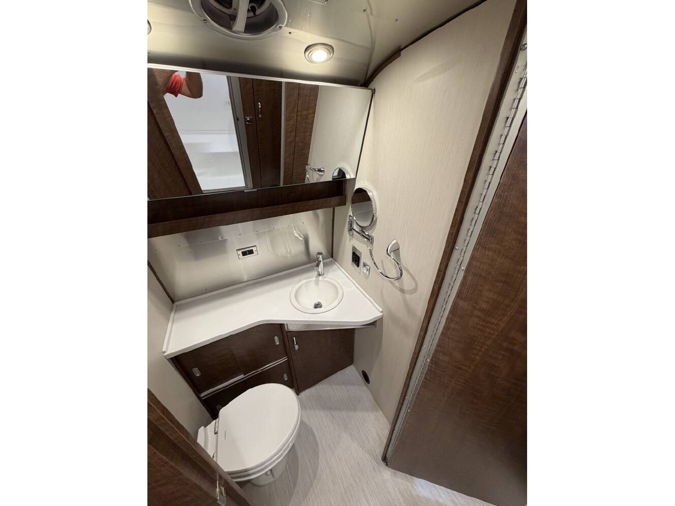 A photo of this 2021 Airstream GLOBETROTTER 25FBQ