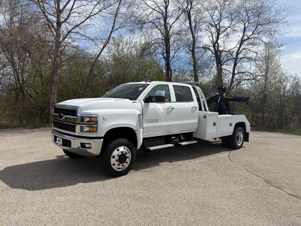 2023 Chevrolet 2465 in Waterford, WI