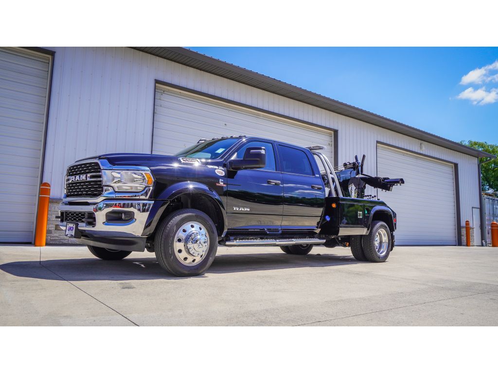 2024 Ram 5500 4WD CHEVRON 408T in Waterford, WI