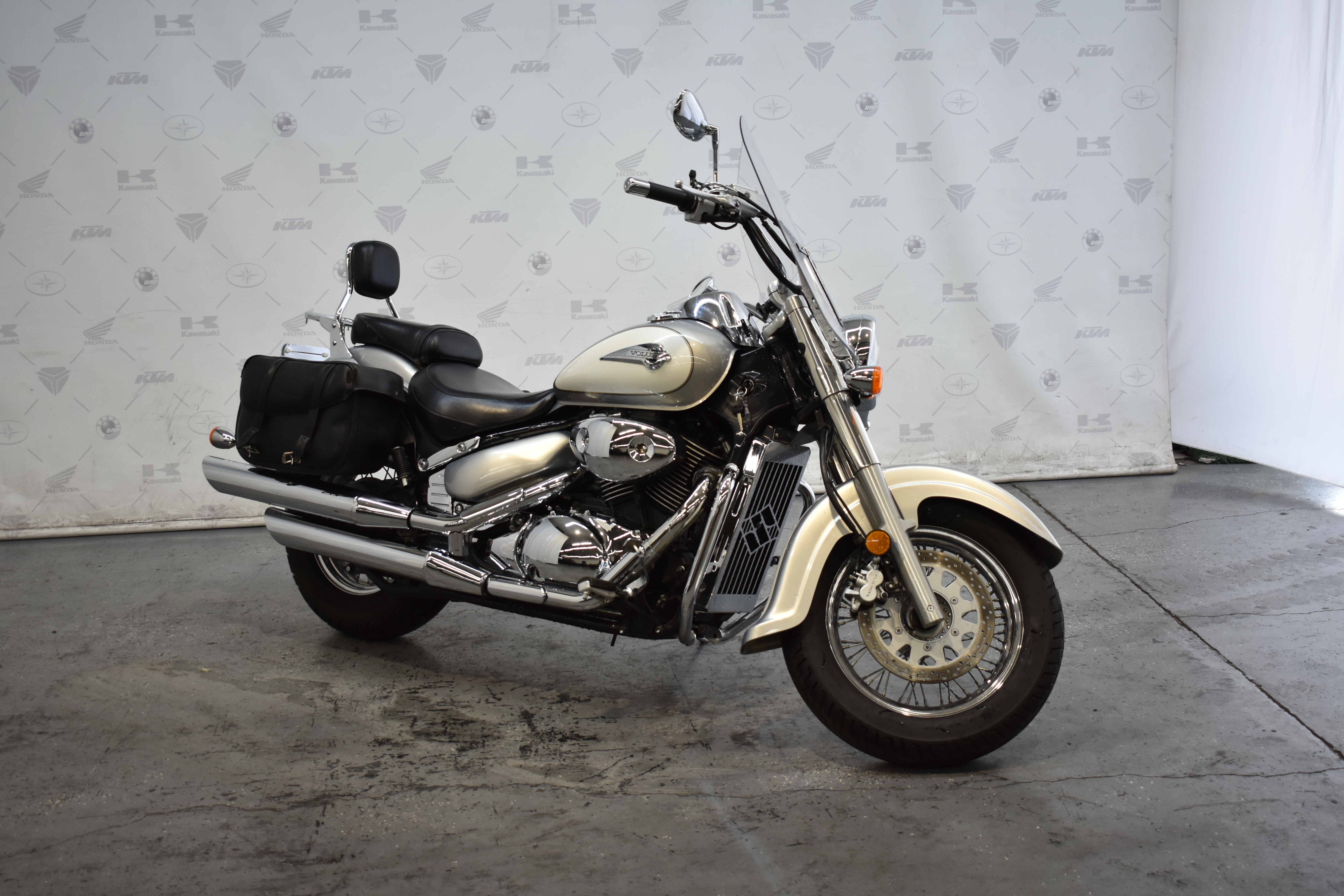 2004 Suzuki VL800K4 VOLUSIA in Denver, CO