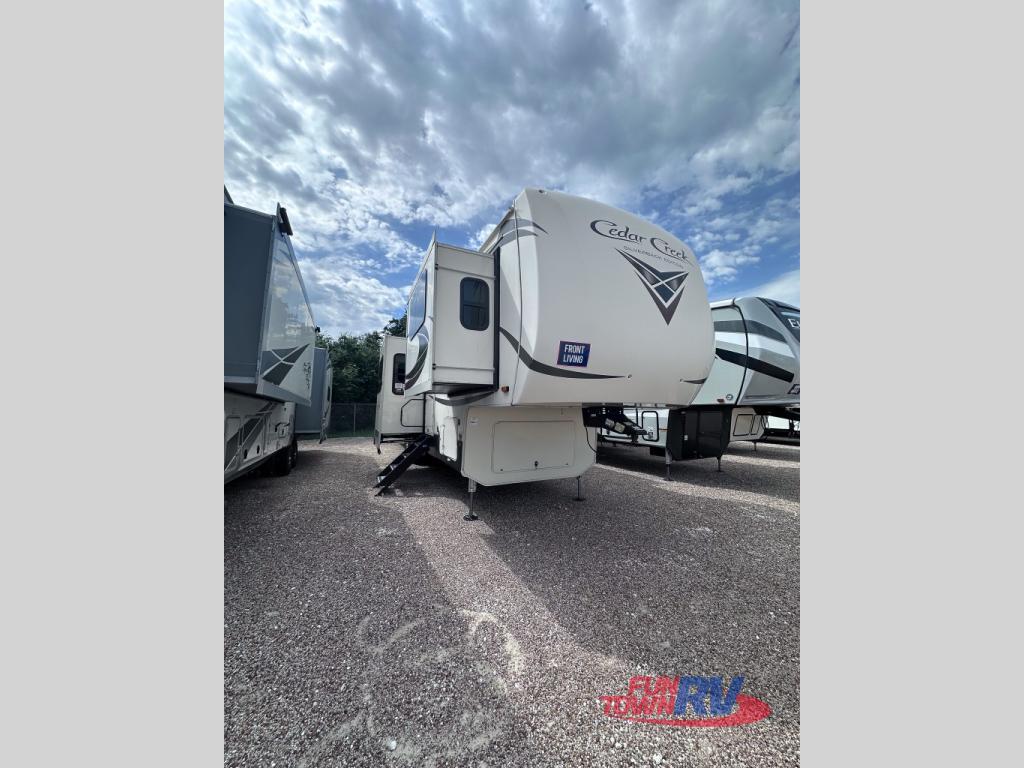 2021 Forest River Rv Cedar Creek Silverback 37FLB in cleburne TX