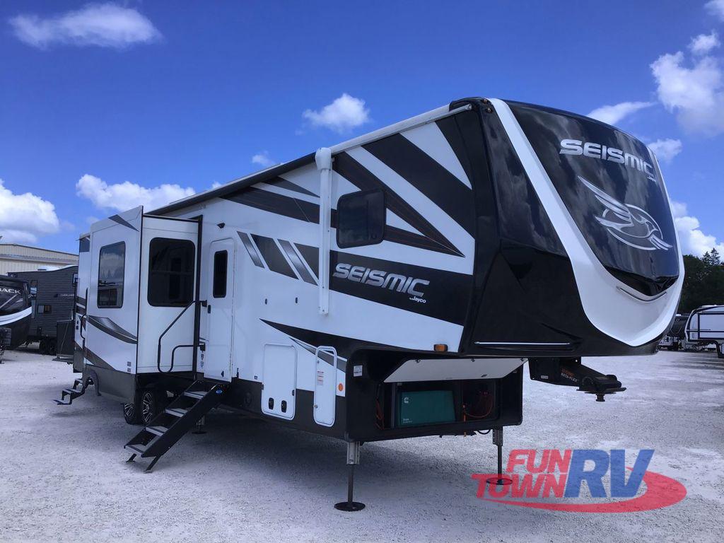 2023 Jayco Seismic 403 in fairfield TX