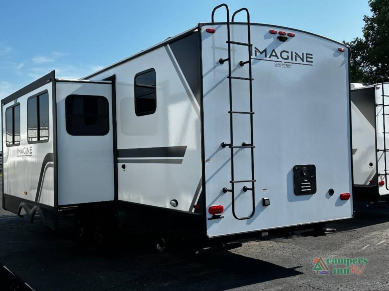 A photo of this 2027 Grand Design Imagine 2800BH