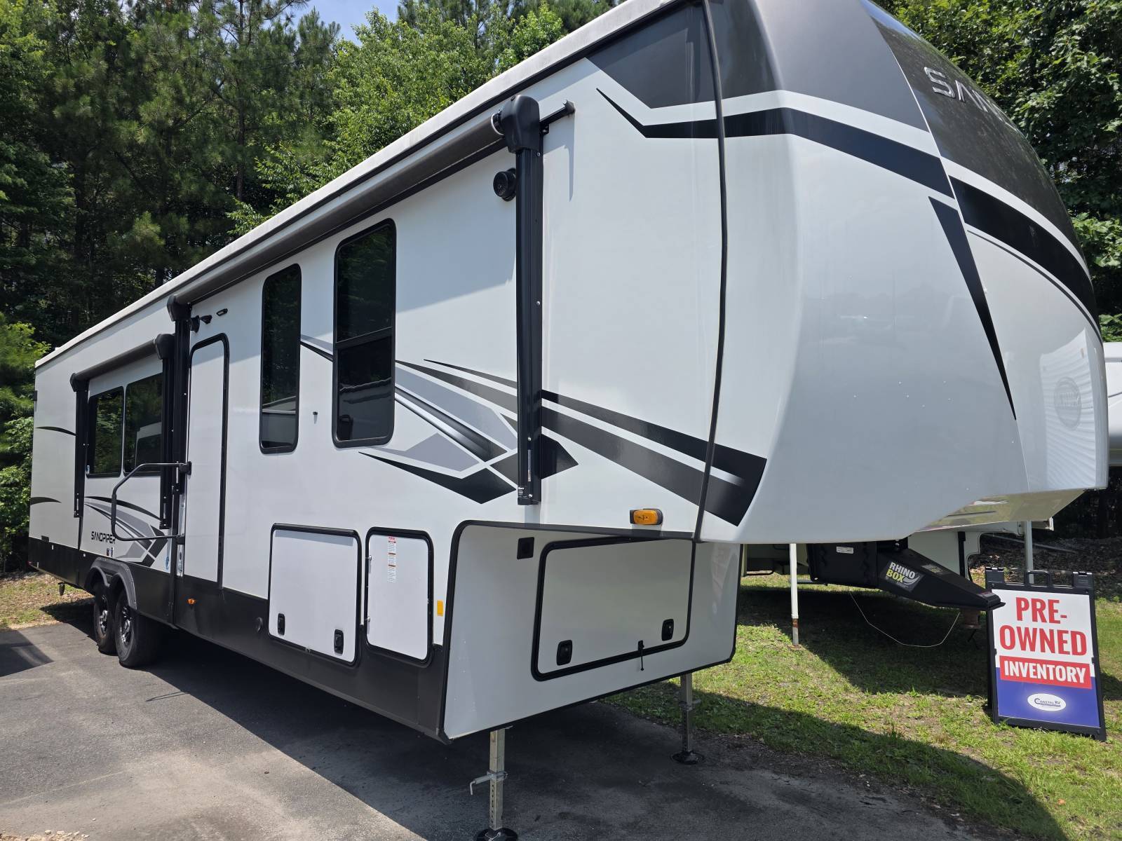 2024 Forest River Sandpiper 4002FB in carrollton VA