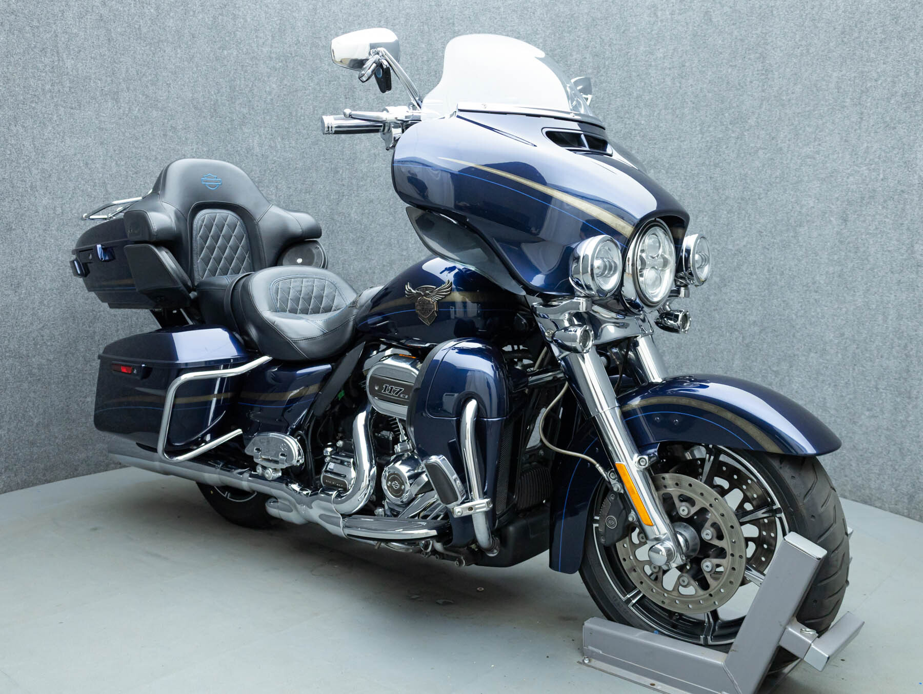 2018 Harley Davidson FLHTKSEANV CVO LIMITED 115TH ANNV W/ABS in Pembroke, NH