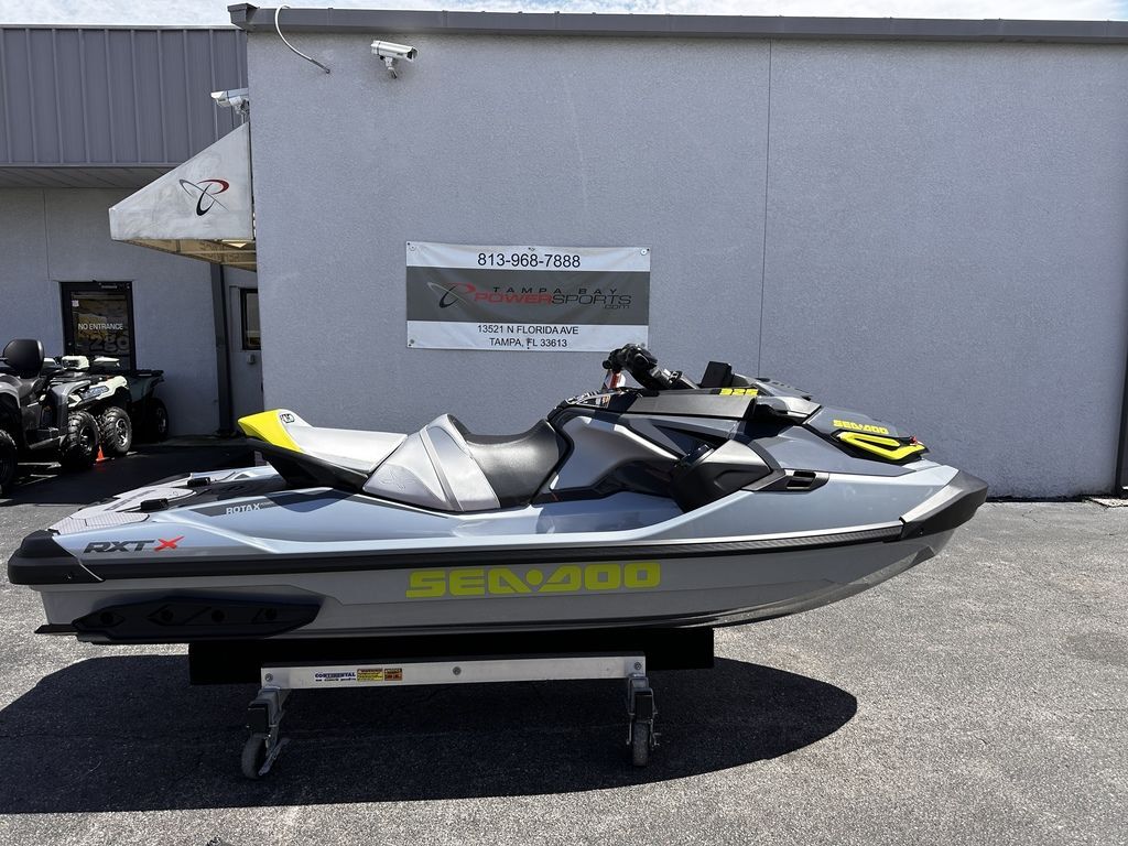 2026 Sea-Doo RXT-X 325 Ice Metal / Manta Green X 325 in Tampa, FL