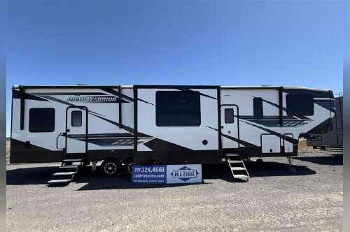 2021 Heartland Rv ROAD WARRIOR 3965RW in jerome ID