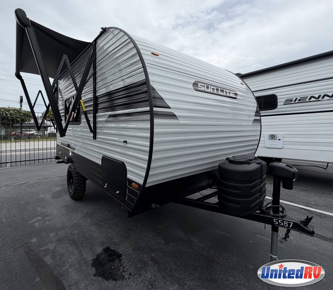 2027 Sunset Park Rv SUNLITE 16BH in fort worth TX