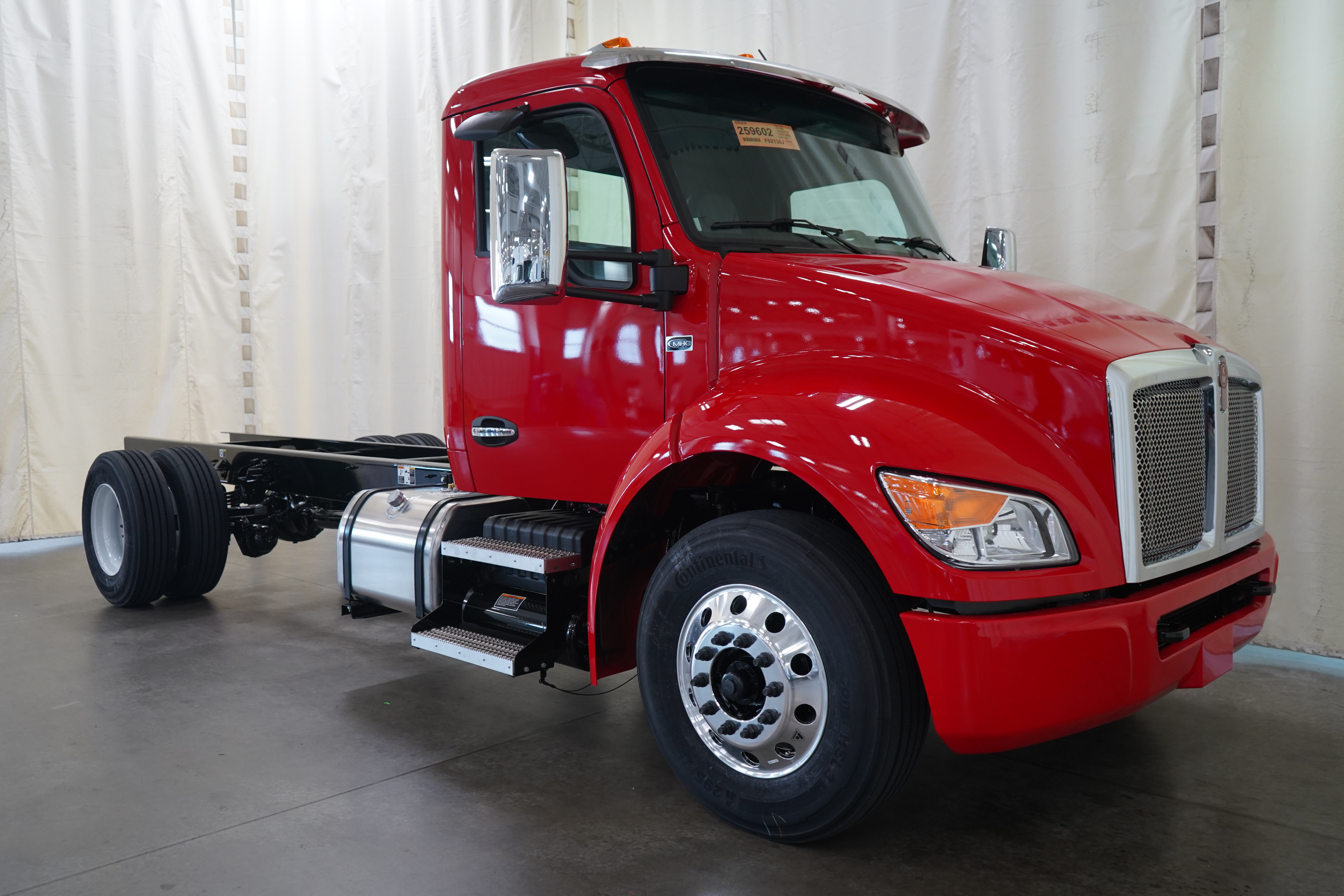 2027 KENWORTH T280 in Columbia, MO