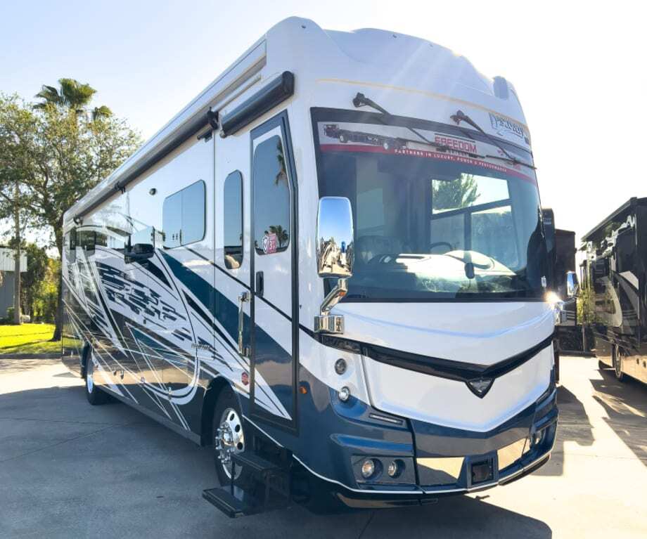 2026 Fleetwood DISCOVERY LXE 40M-LXE RV