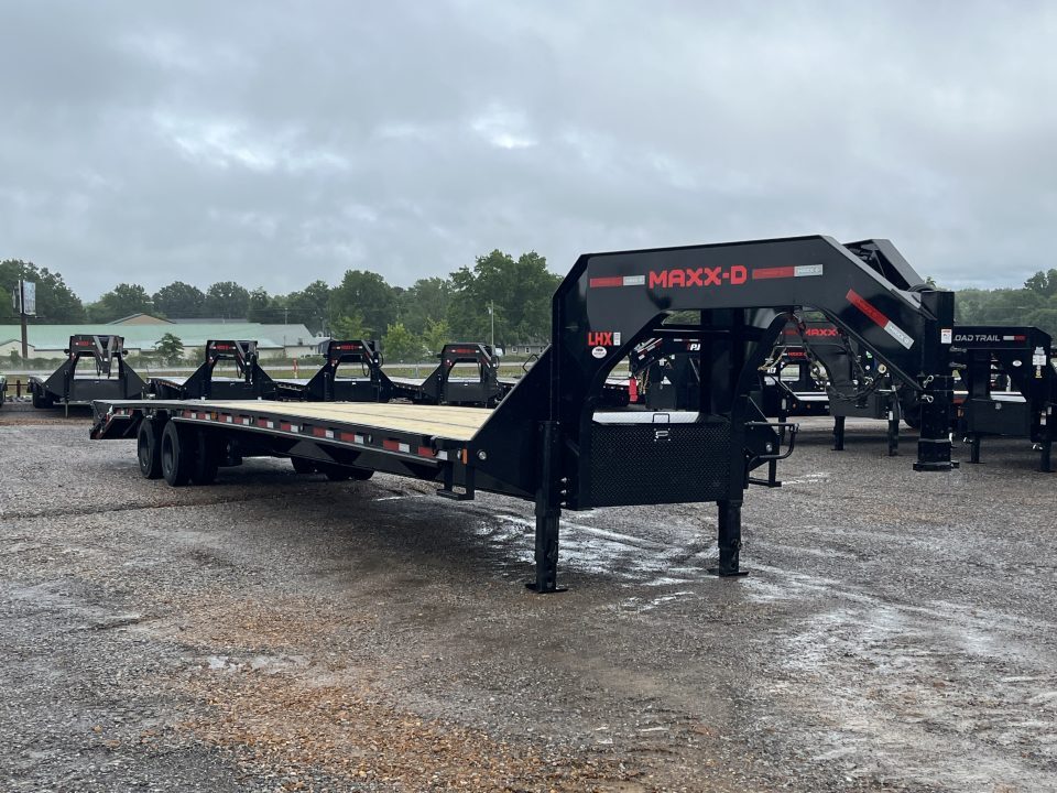 2027 MAXX-D LHX10240 in Dexter, KY