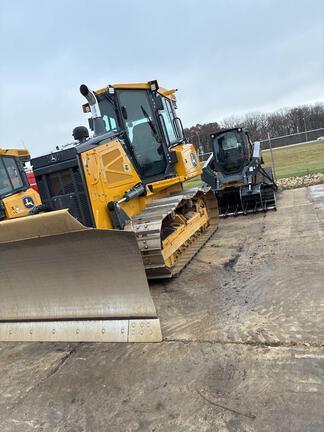 2025 John Deere 700L XLT in Lisle, IL