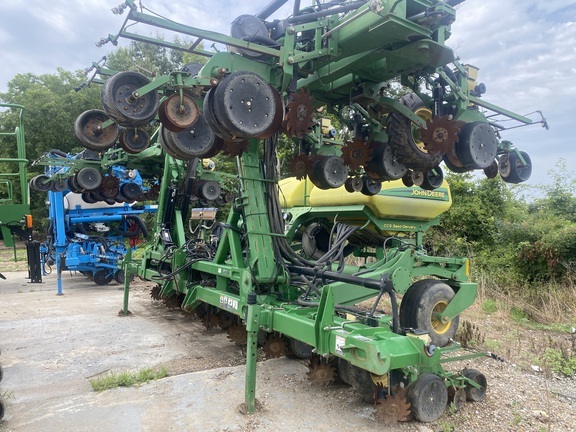 2011 John Deere DR18 in Paragould, AR