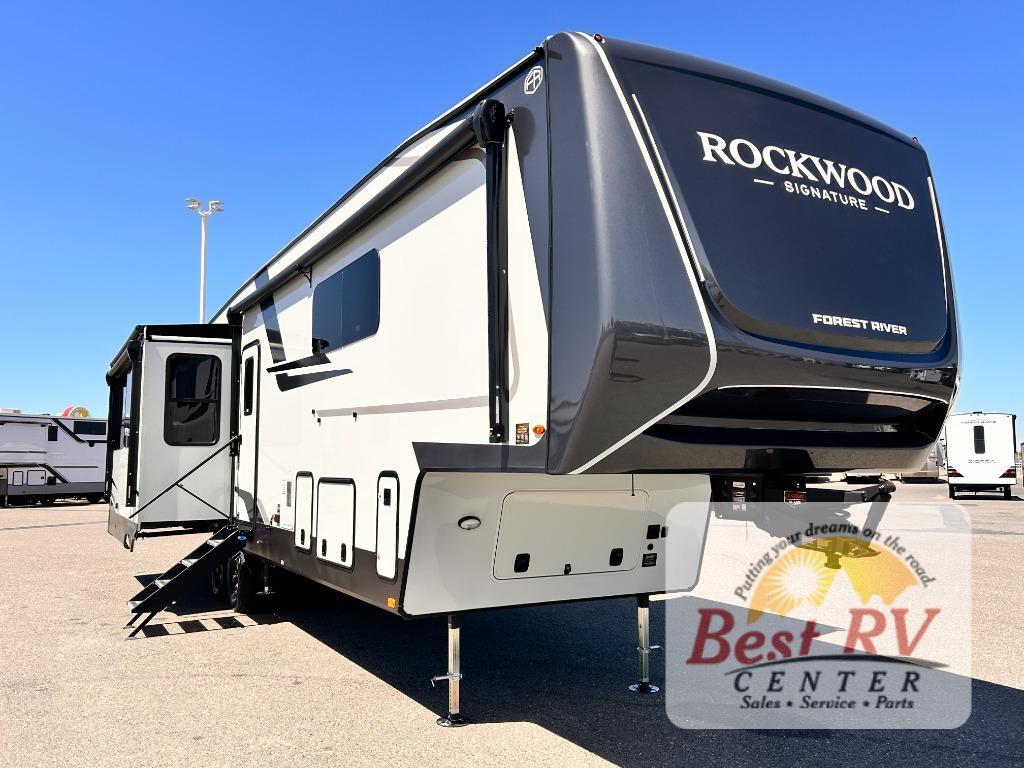 2027 Forest River Rv Rockwood Signature 401SFB in turlock CA