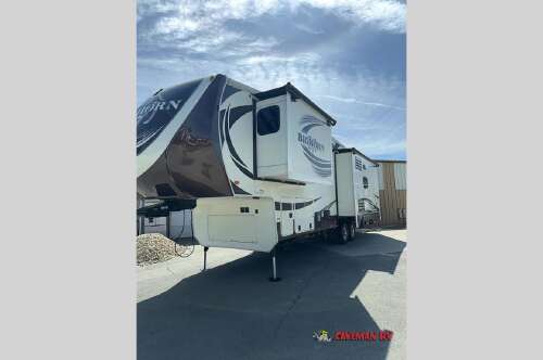 2016 Heartland Bighorn 3270RS in grants pass OR