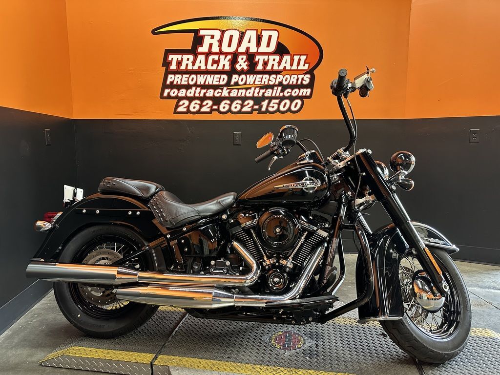 2018 Harley-Davidson® FLHC - Softail® Heritage Classic CLASSIC in Big Bend, WI