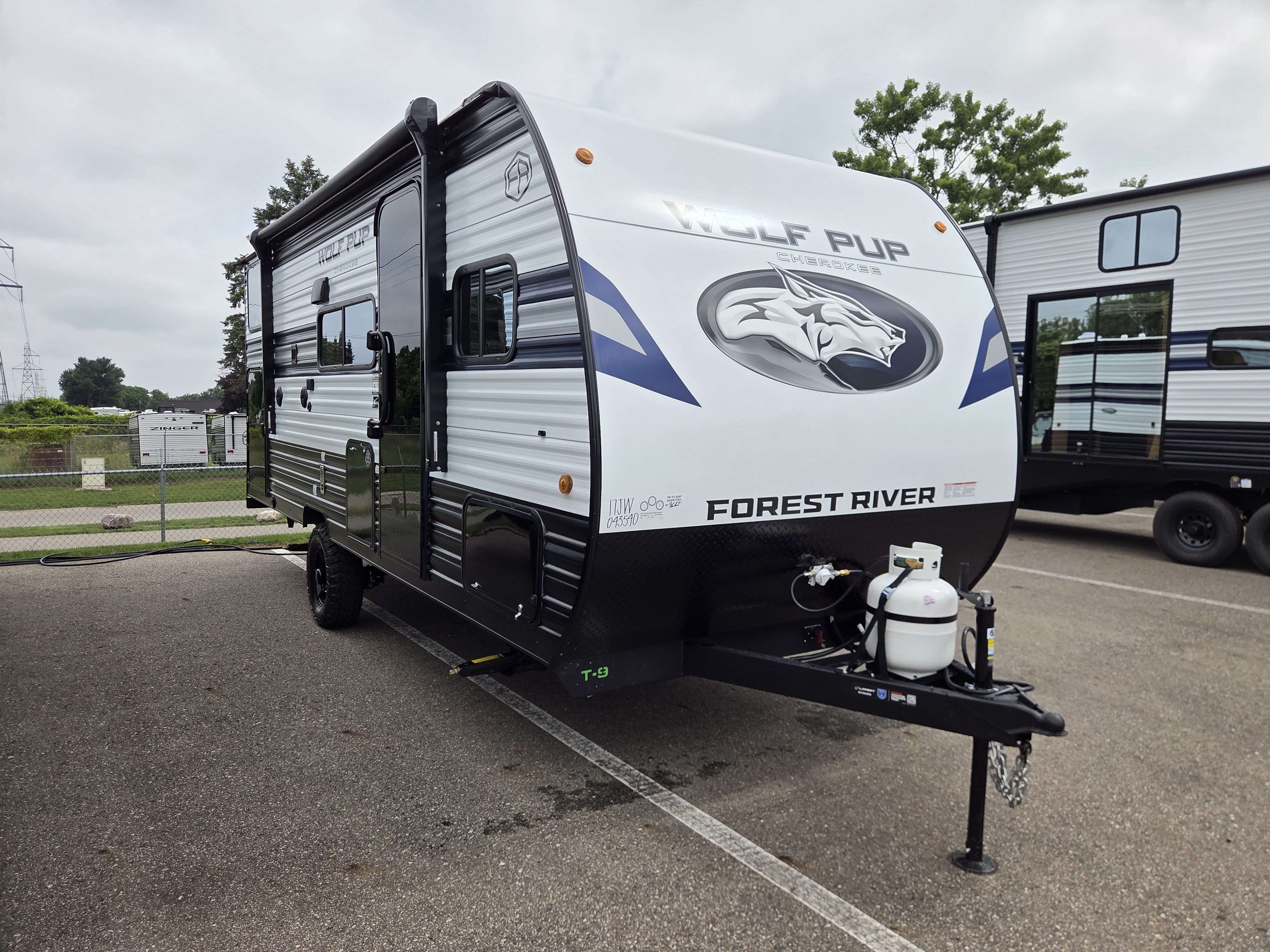 2027 Forest River Cherokee Wolf Pup 17JW in grand rapids MI