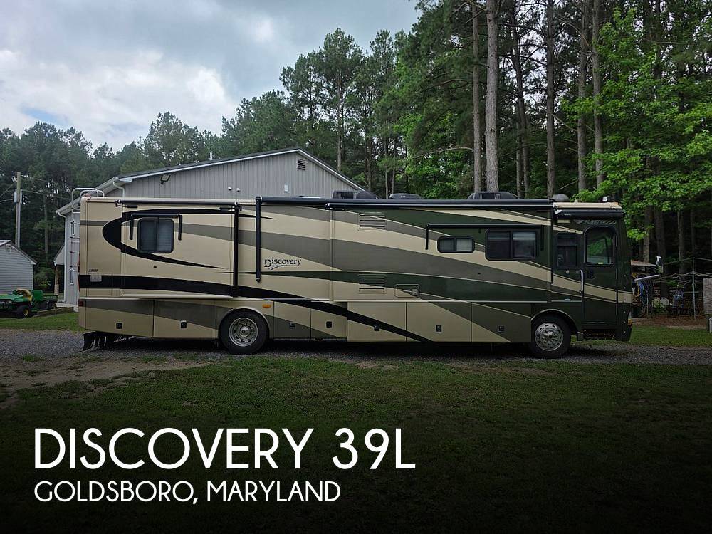 2005 Fleetwood Discovery 39L RV