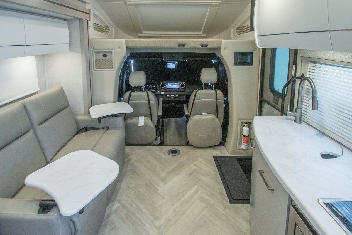 2026 Thor Motor Coach Tiburon 24XL in alvarado TX